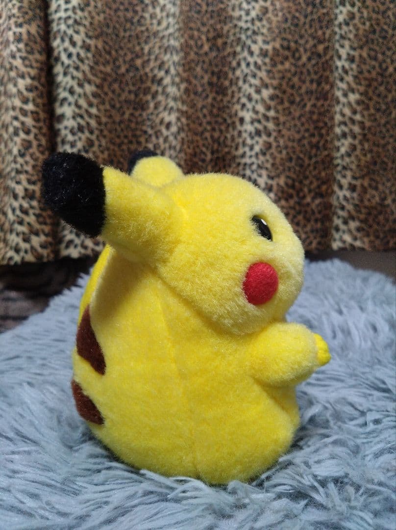 初代　ピカチュウ　ぬいぐるみ