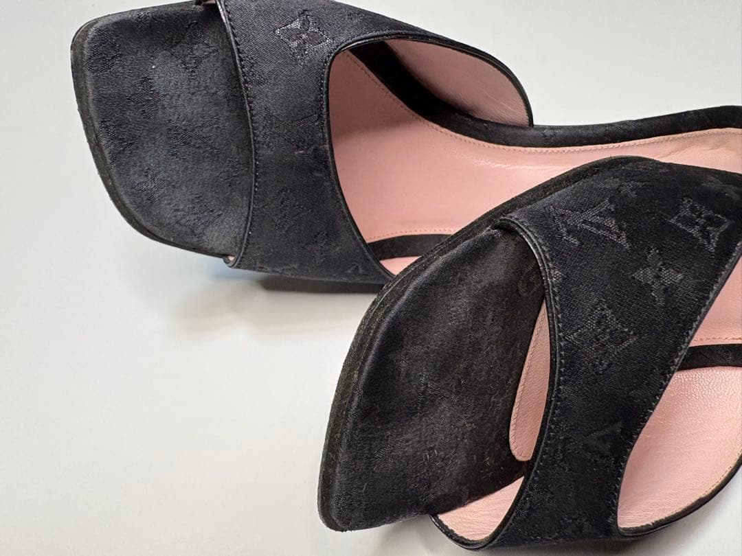 ルイヴィトン サンダル ミュールタイプ 34（約21.5cm）黒 ピンク