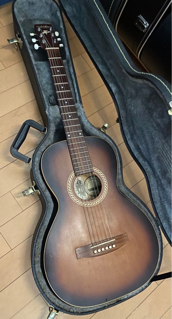 Art & Lutherie AMI cedar (2000年製)リペア済