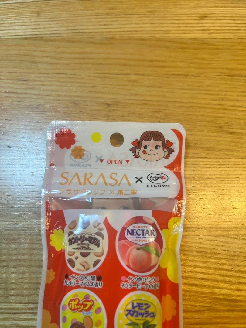 【レア・限定品・新品】　SARASA×不二家　ペコちゃん限定品　ゼブラボールペン