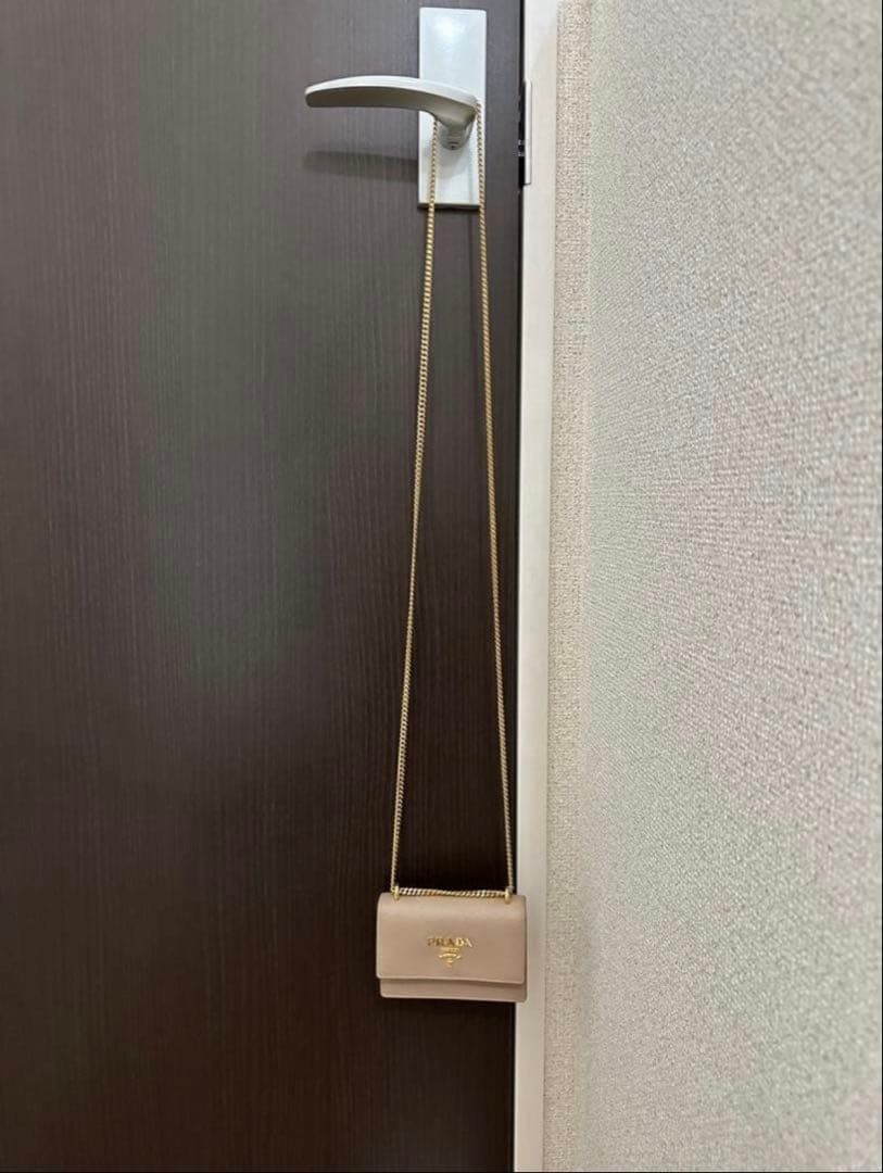 新品未使用　PRADAプラダ　チェーンウォレット