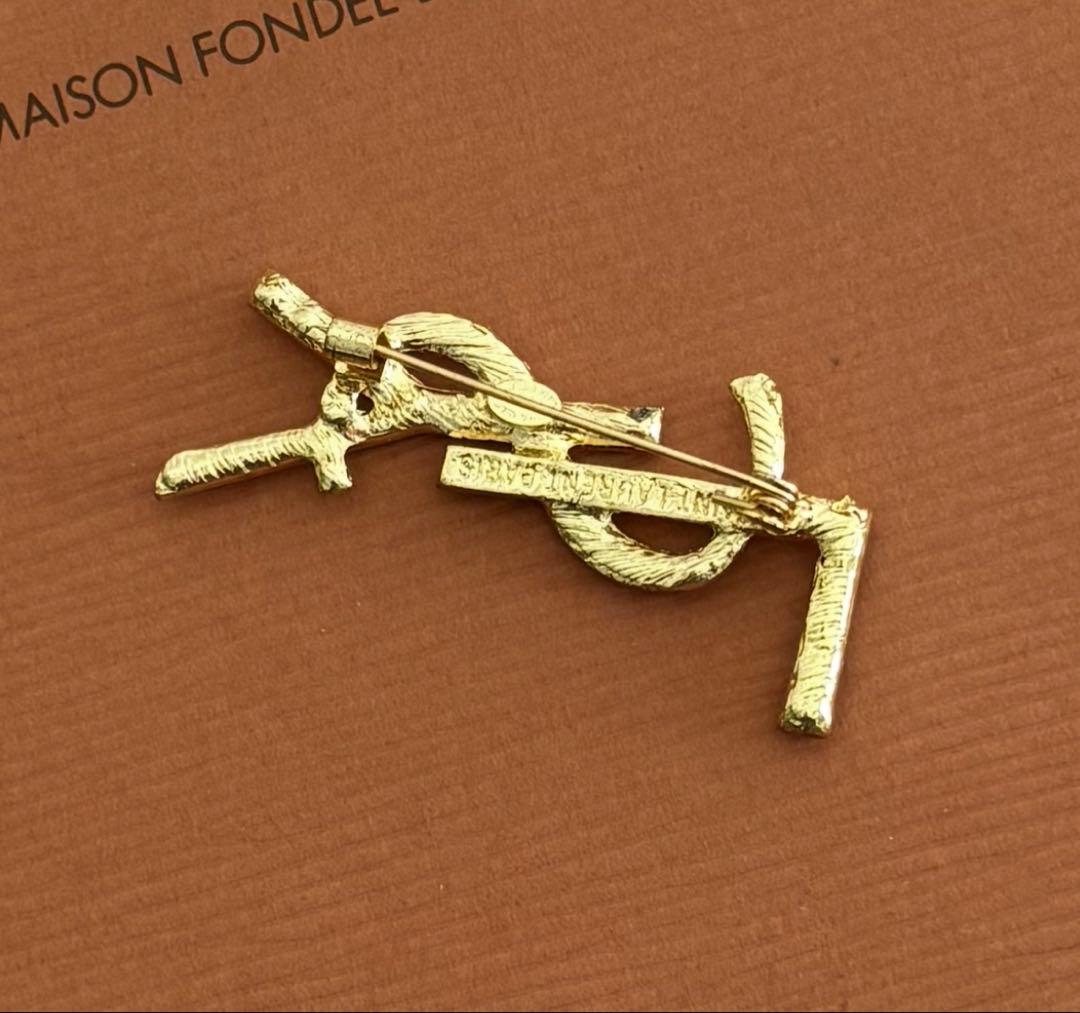 t*☆様 YSL ノベルティ　ブローチ