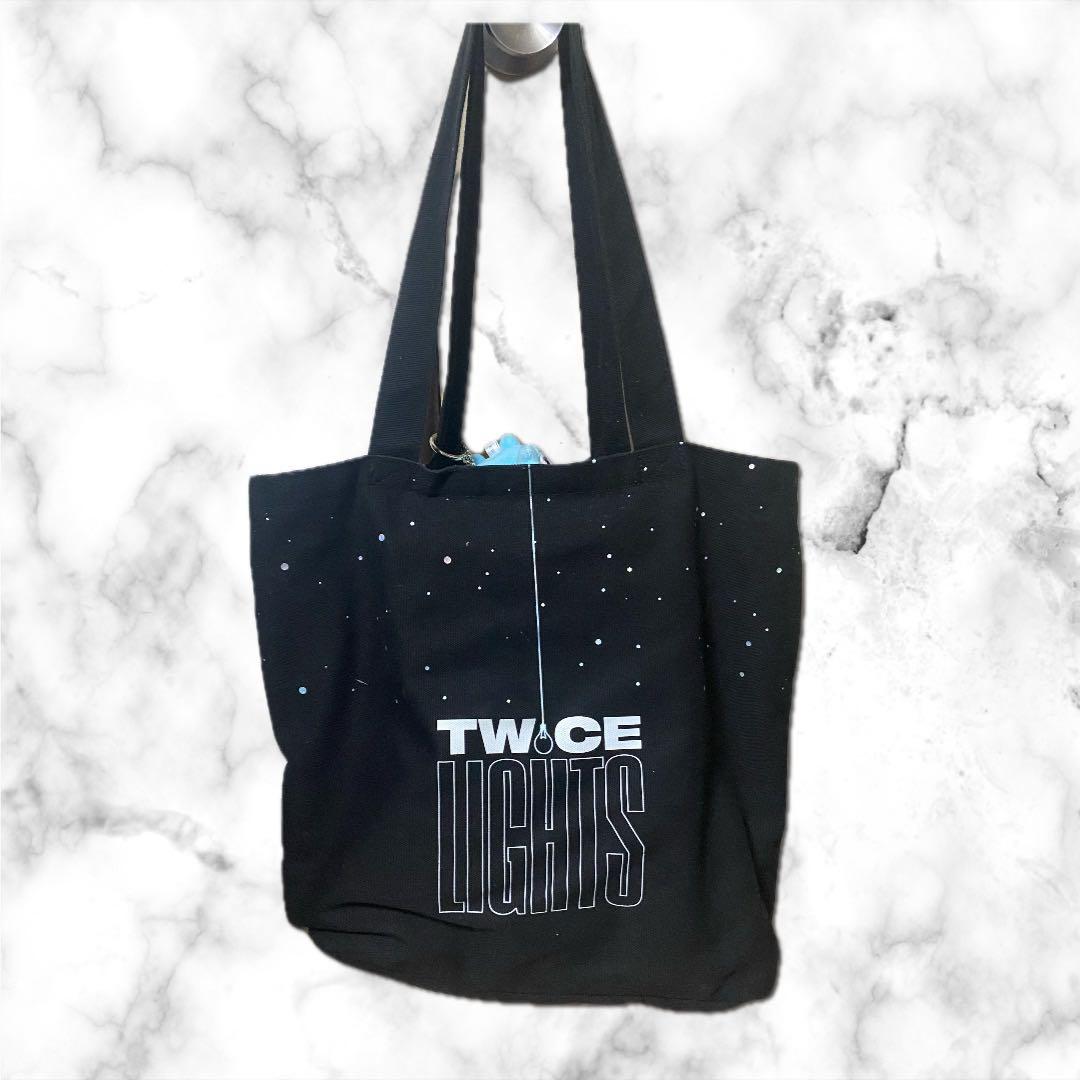 twice痛バック 缶バッチ付き モモ ナヨン 即決可