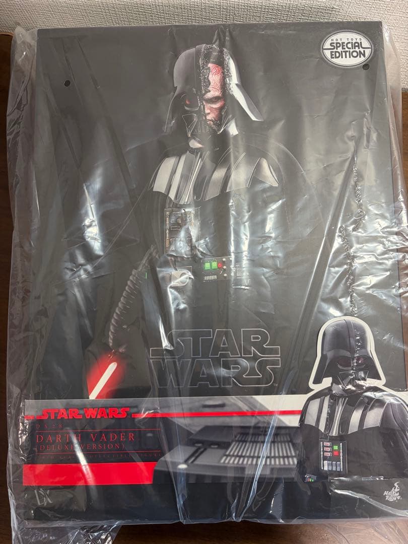 ホットトイズ　DX 28 ダース・ベイダーデラックス版　ボーナスアクセサリー付き
