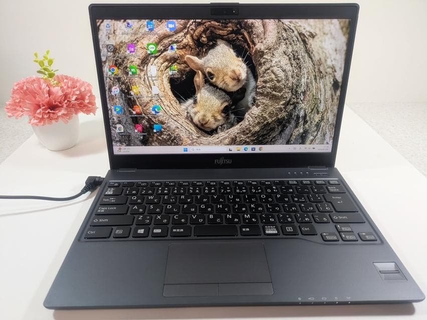 【超美品】Win11✨新品8GB✨コンパクト＆超軽量✨ノートパソコン✨持ち運びに