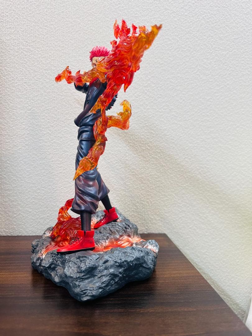 呪術廻戦 両面宿儺 フィギュア 炎エフェクト塗装済み 組立式 海外輸入品