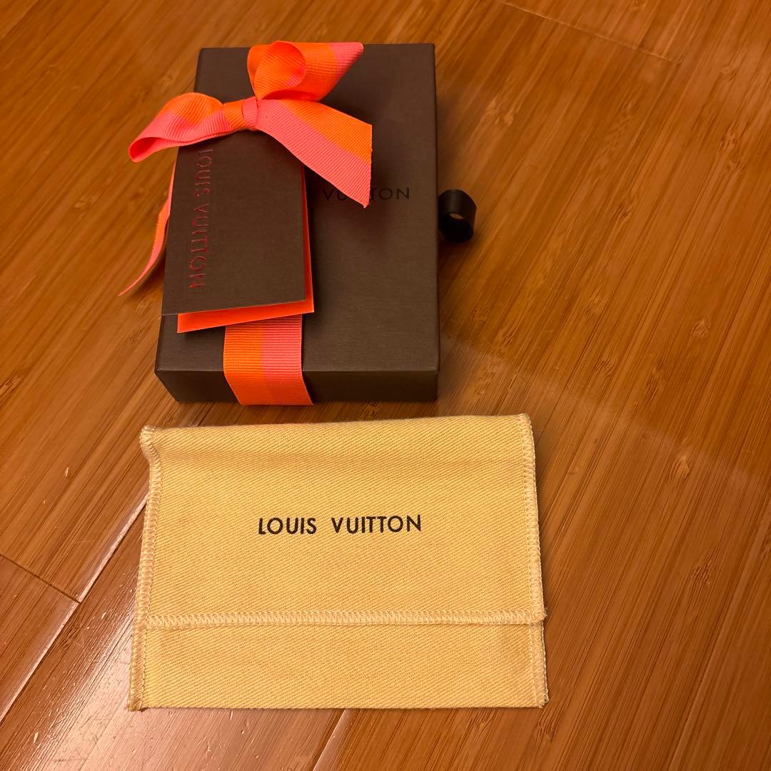 ルイヴィトン エテュイ ミロワール コンパクトミラー