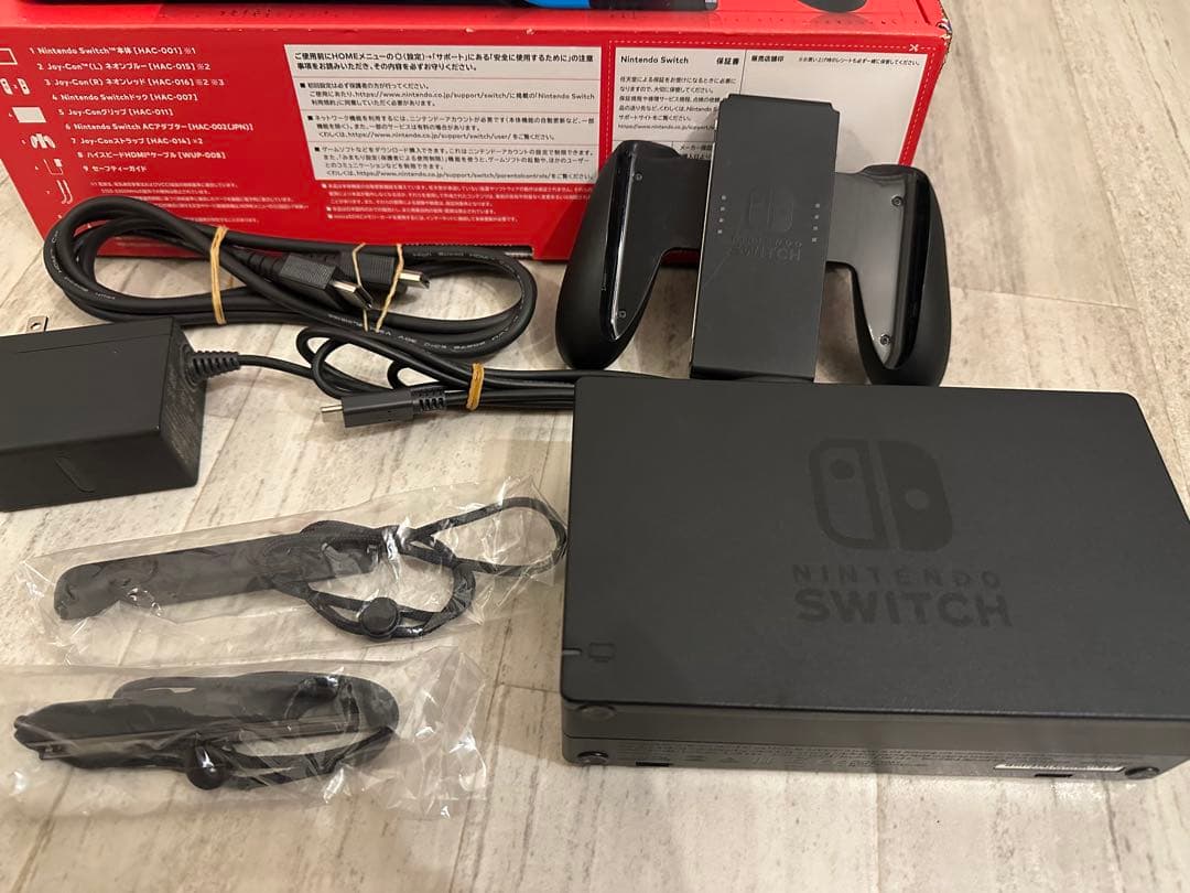 【完品】Nintendo Switch 本体 128GBSDカード付き
