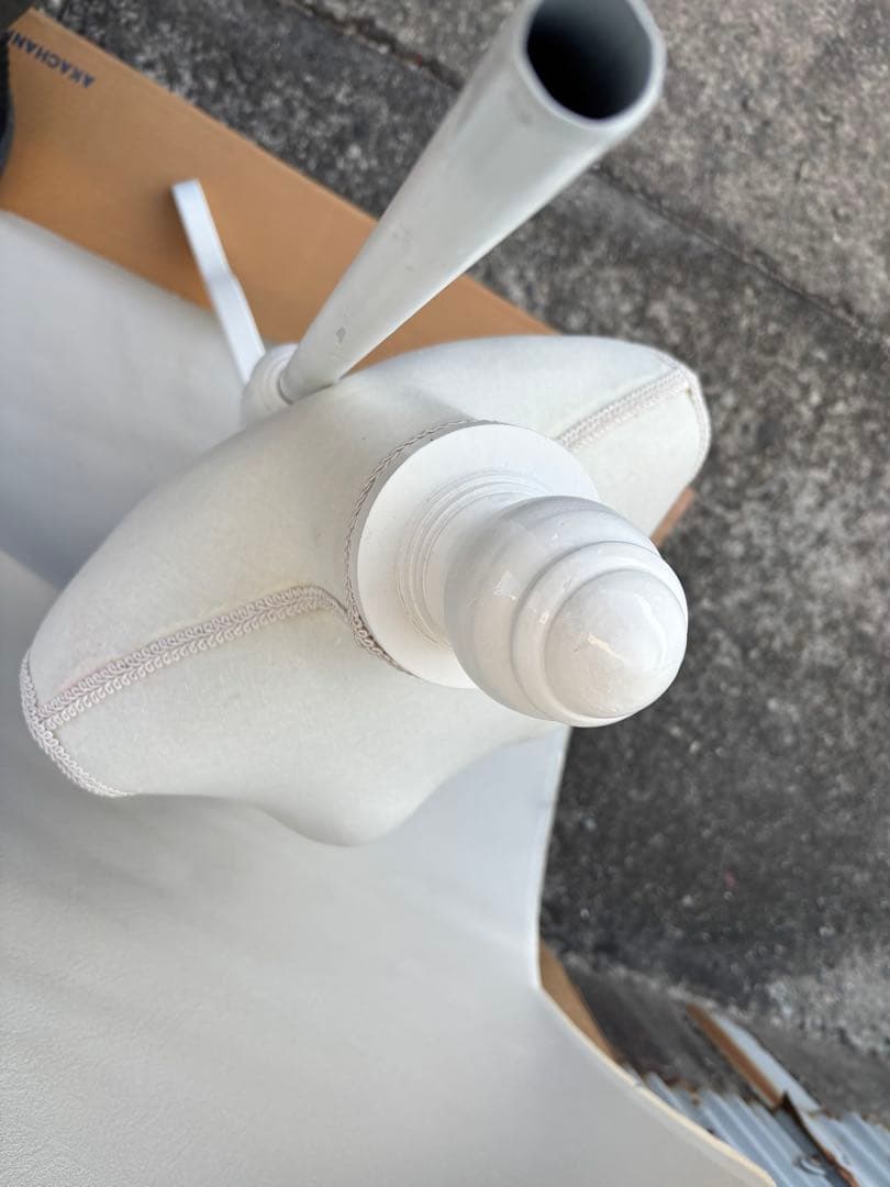 アンティーク なエレガントなトルソー　ボディー　マネキン女性用中型 ホワイト