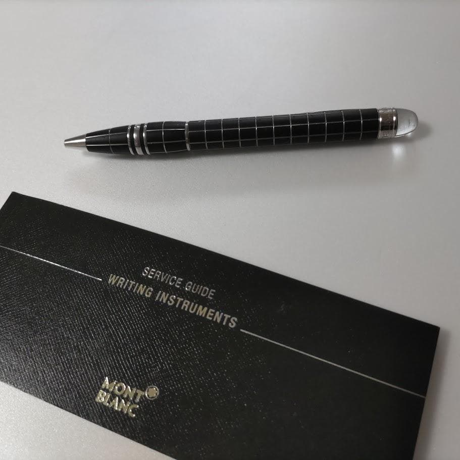 Montblanc ボールペン 黒 格子模様