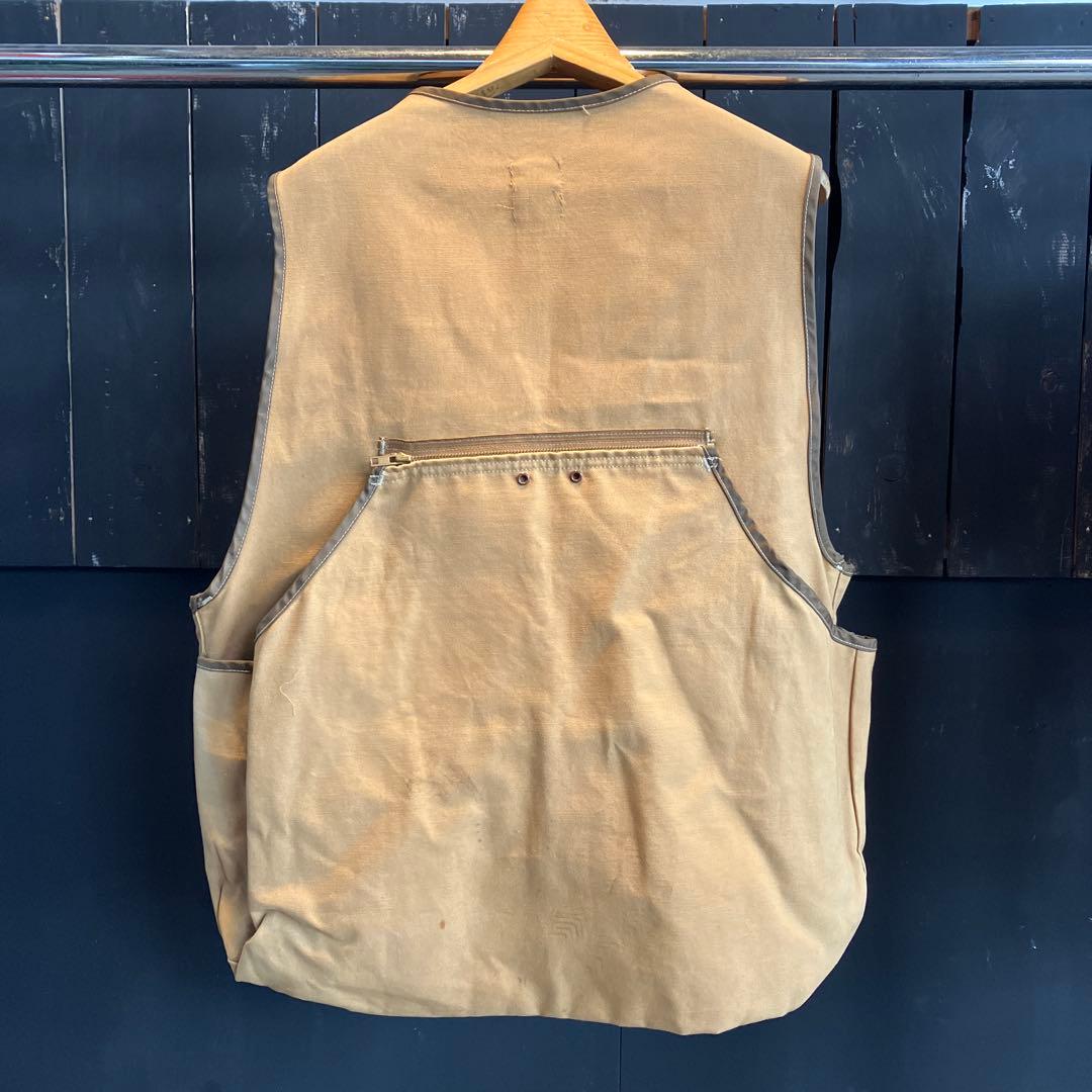 Carhartt ベージュ ダック地 キルティング ベスト