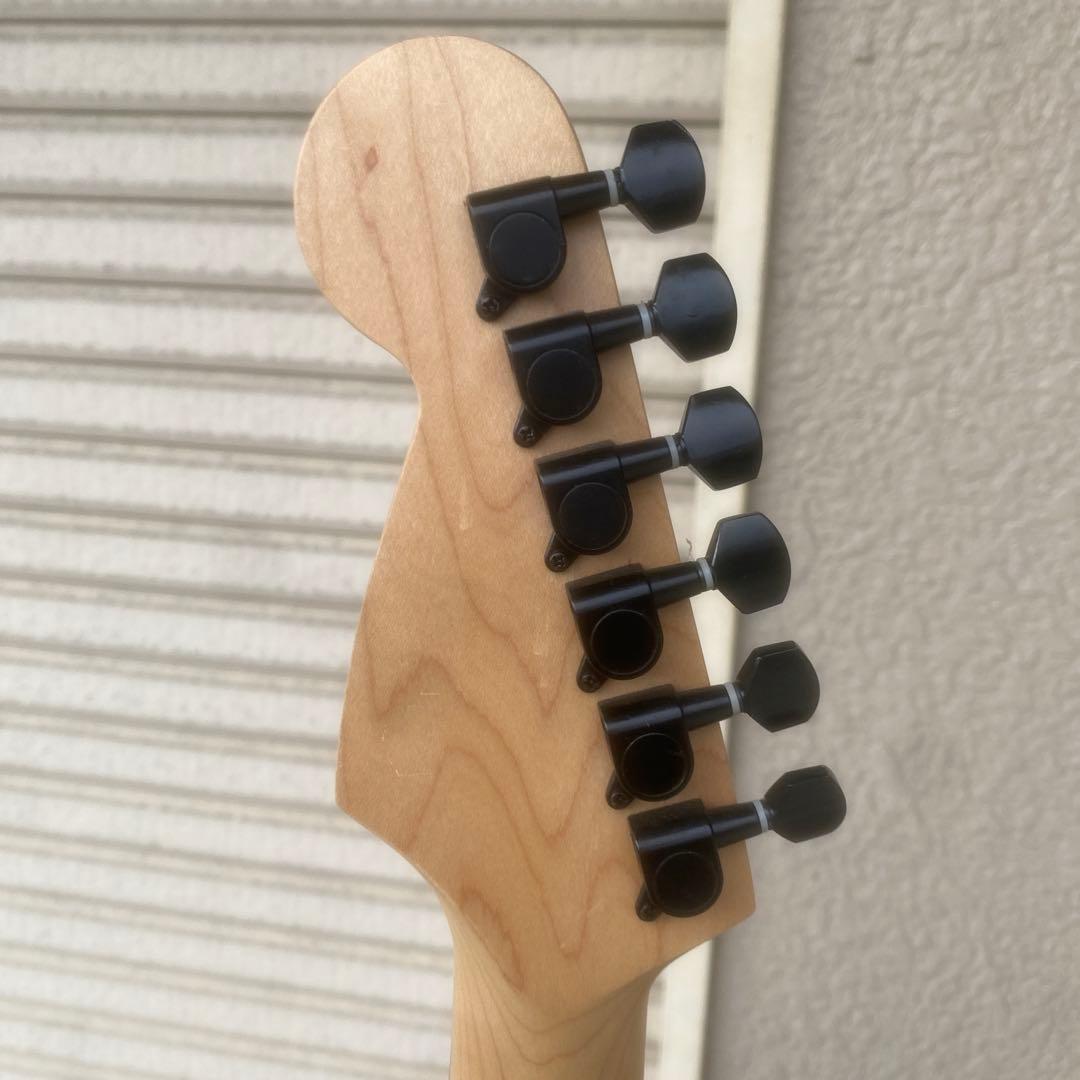 SELDERストラトキャスターモデル　レアなグリーン& ブラック