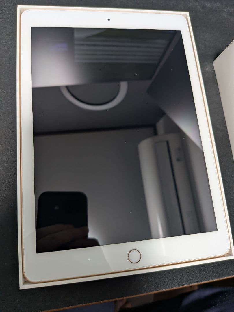 iPad(第6世代)128GB Wi-Fiおまけ付き