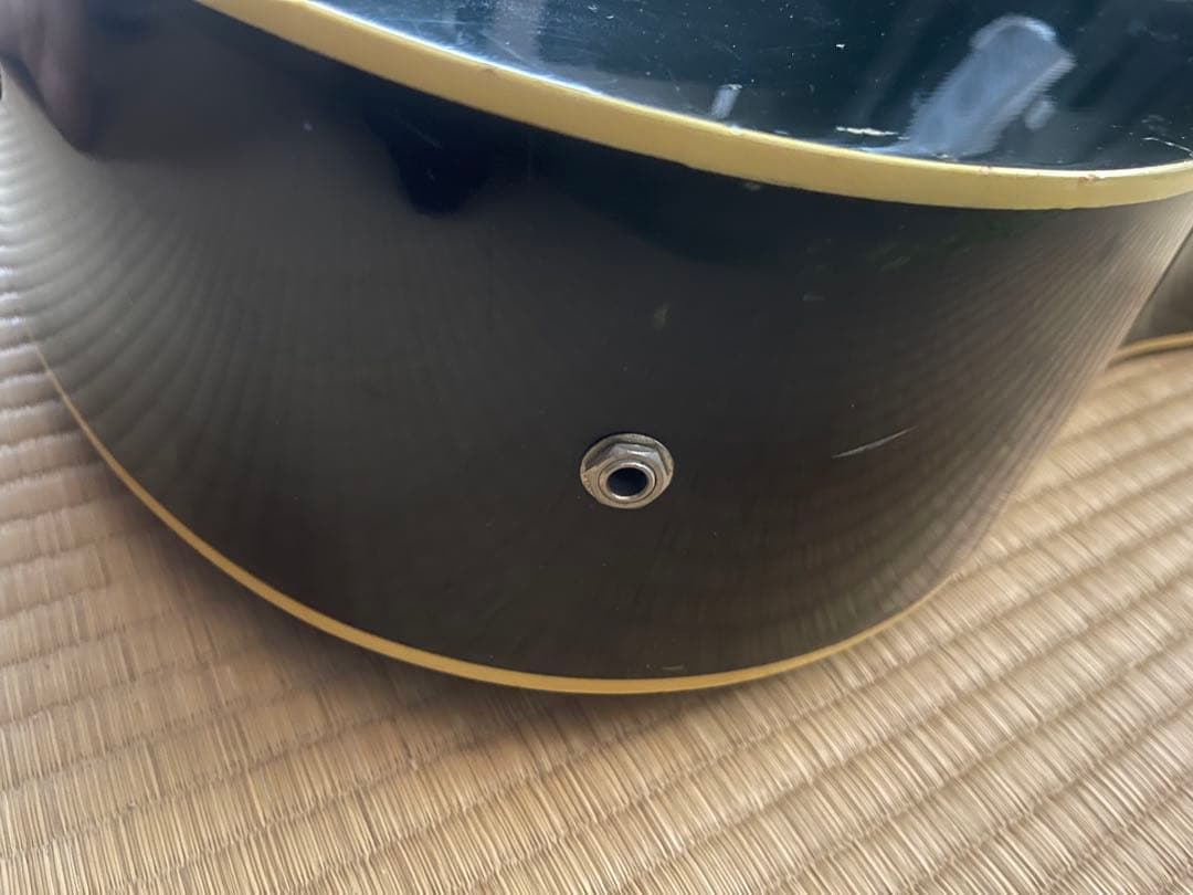 Sierra kaman ブラックアコースティックギター TAMARIN搭載