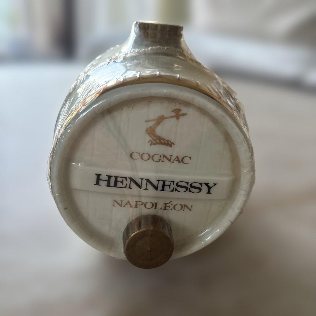 未開封　ヘネシー ナポレオン コニャック 樽型 陶器ボトル ブランデー
