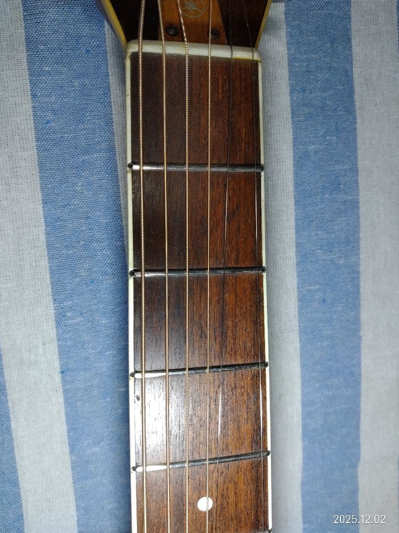 YAMAHAのジャパンヴィンテージ000サイズアコースティックギターFG-302