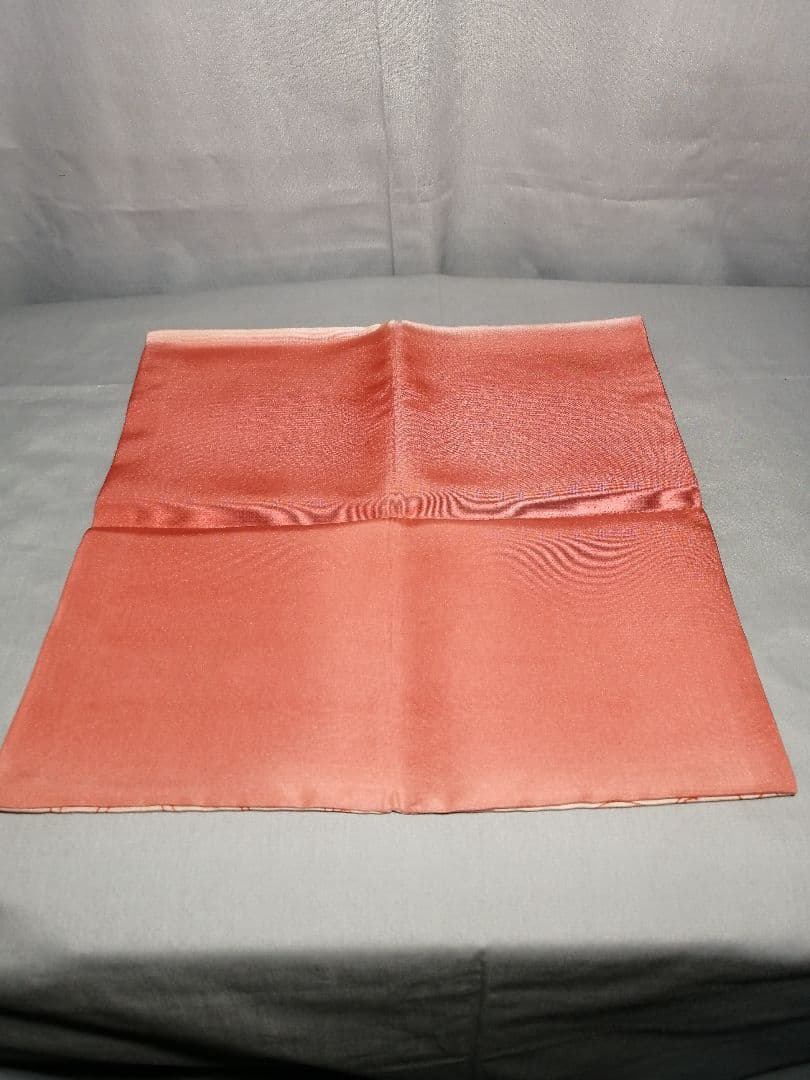 【茶道具】裏千家淡々斎宗匠直書き銀杏唐草出帛紗　出帛紗73