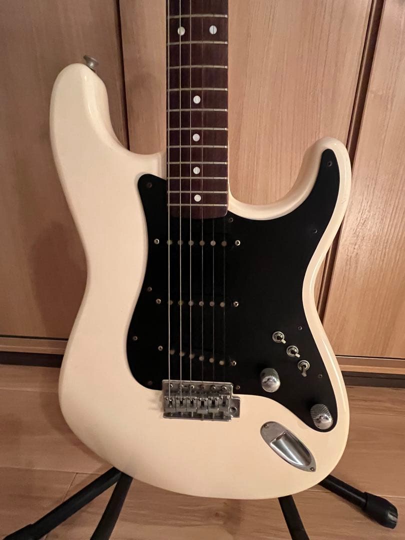 ジェフ・ベック仕様 ストラトキャスタータイプ　ケース付