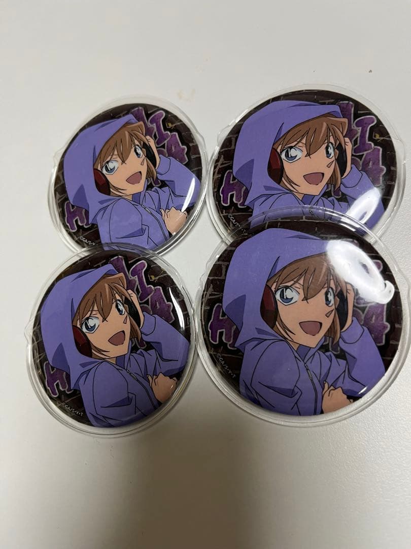 名探偵コナン 灰原哀 ヘッドフォン 缶バッジセット