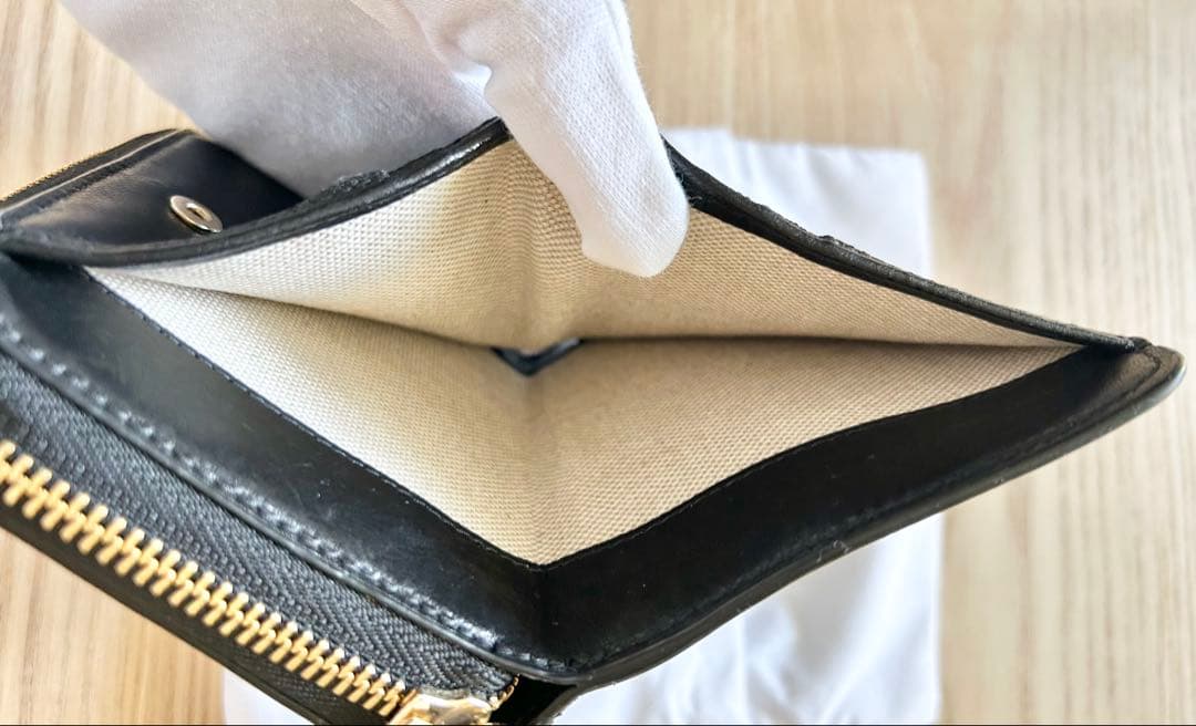 JIMMY CHOO ジミーチュウ 二つ折り　財布