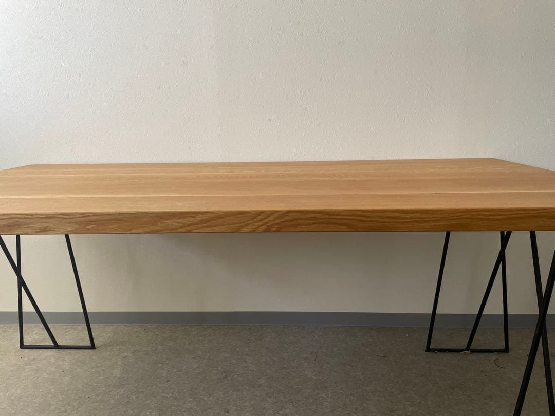 ホワイトオーク無垢板ダイニングテーブル　オイル仕上げ　アイアン脚