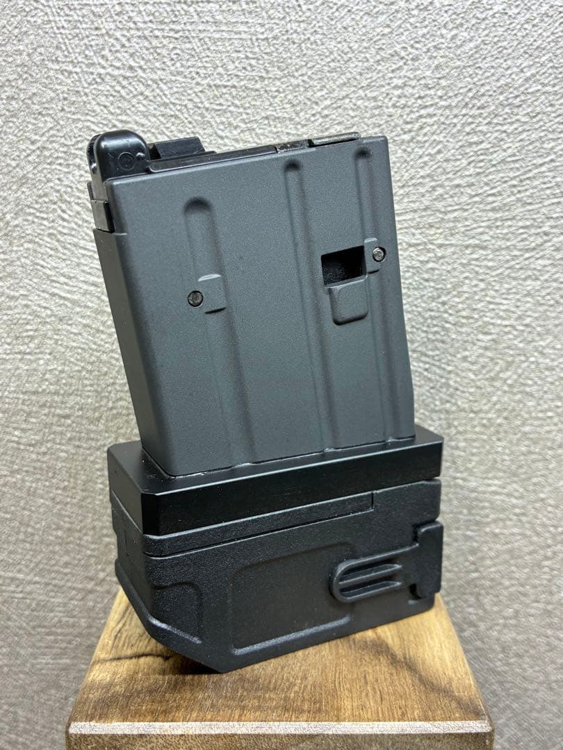 R7-26 東京マルイ GBB M4 マガジンアダプター 外部ソース仕様