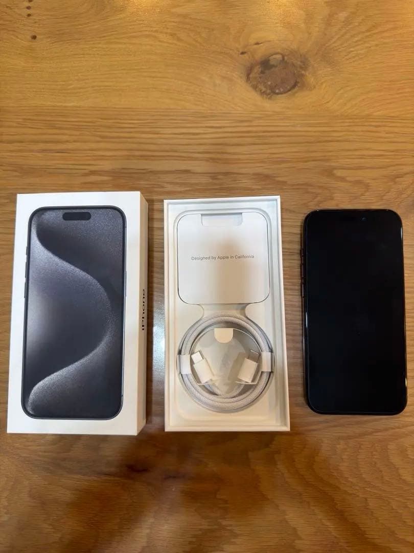 [美品] iPhone 15 Pro ブラック 256GB simフリー