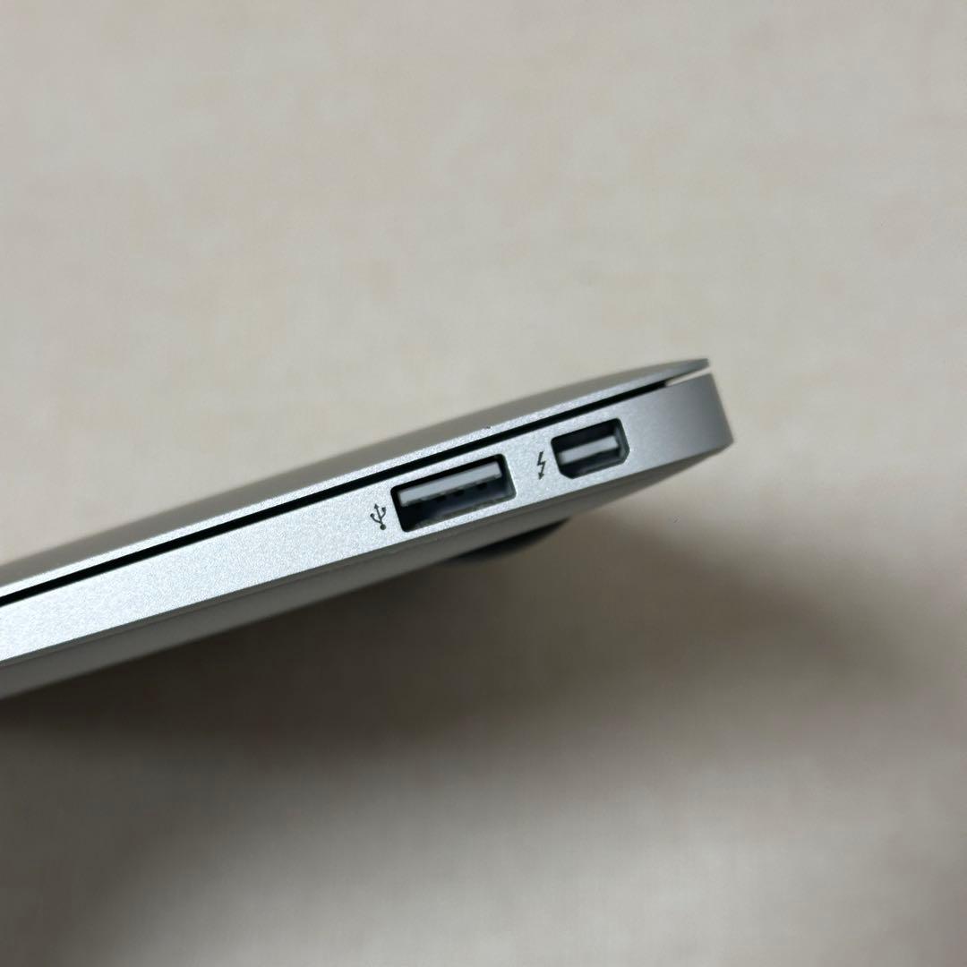 MacBook本体 MacBook Air (11-inch, Early 2014) 128GB