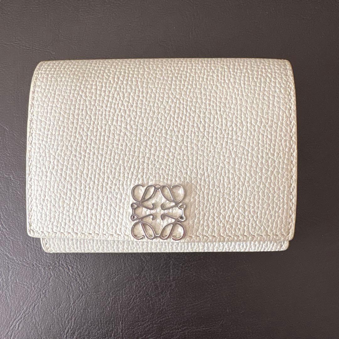 ロエベ　トライフォールドウォレット　ライトセラドン　三つ折り財布　loewe