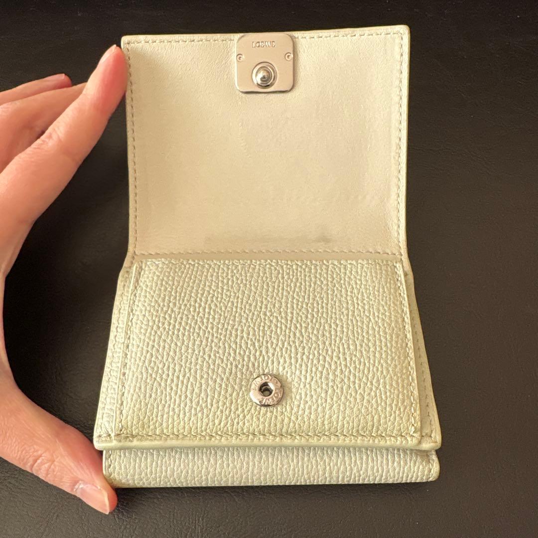 ロエベ　トライフォールドウォレット　ライトセラドン　三つ折り財布　loewe