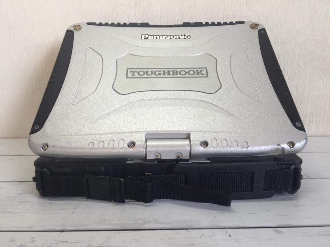 TOUGHBOOK CF-19 落下や衝撃、水、埃に強い　堅牢なノートパソコン1