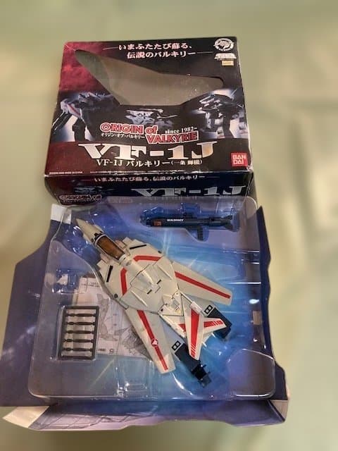 バンダイ VF-1J バルキリ-超時空要塞マクロス　未使用中古品