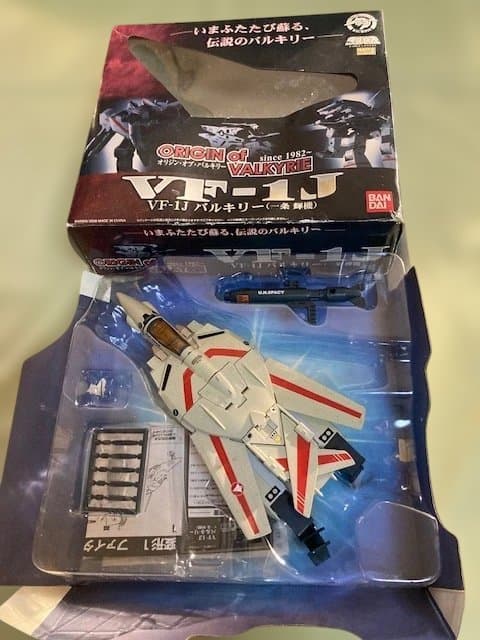 バンダイ VF-1J バルキリ-超時空要塞マクロス　未使用中古品