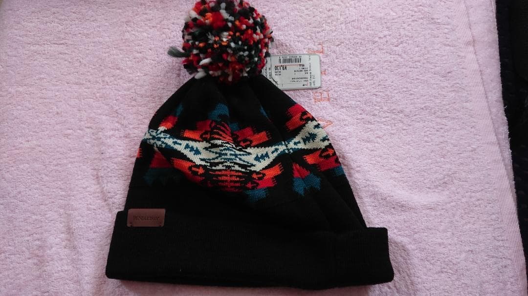 ペンドルトン　 冬物　マフラー、手袋、帽子 ３点セット