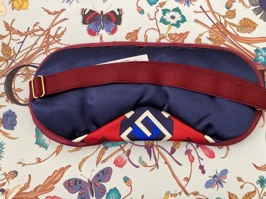 新品 グッチ　ジオメトリック　アイマスク　キューブ　ギフト