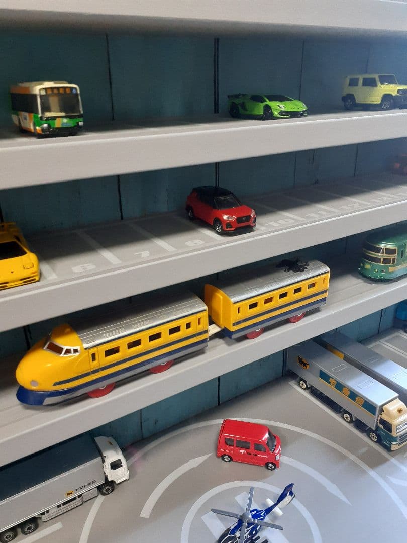 pinkfreak　8段130台最新版自作トミカプラレール収納棚ロータリー