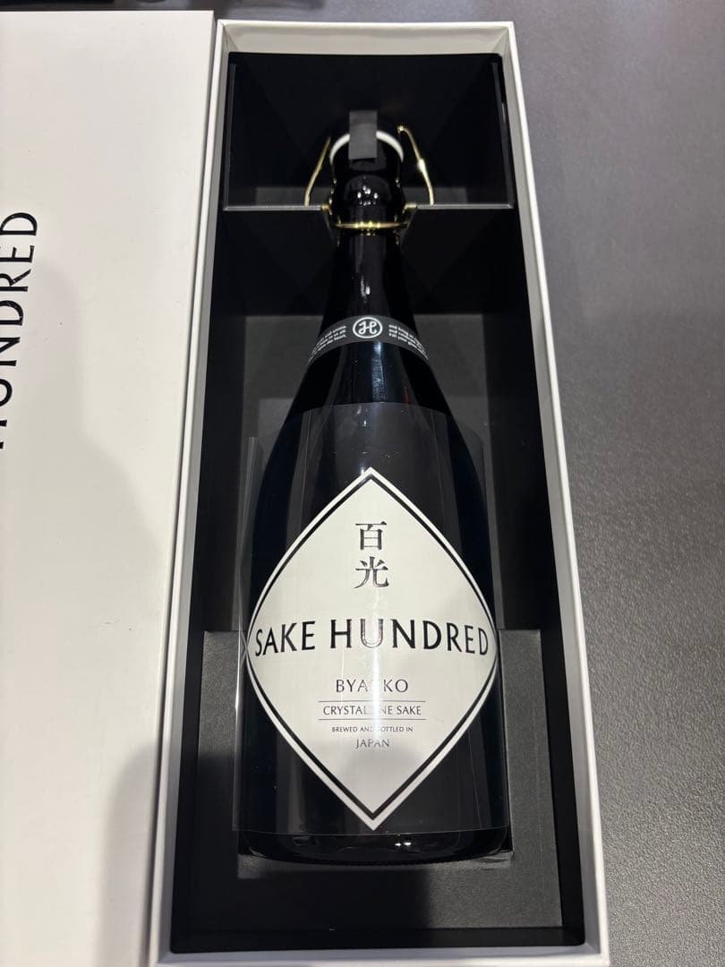 百光 SAKEHUNDRED