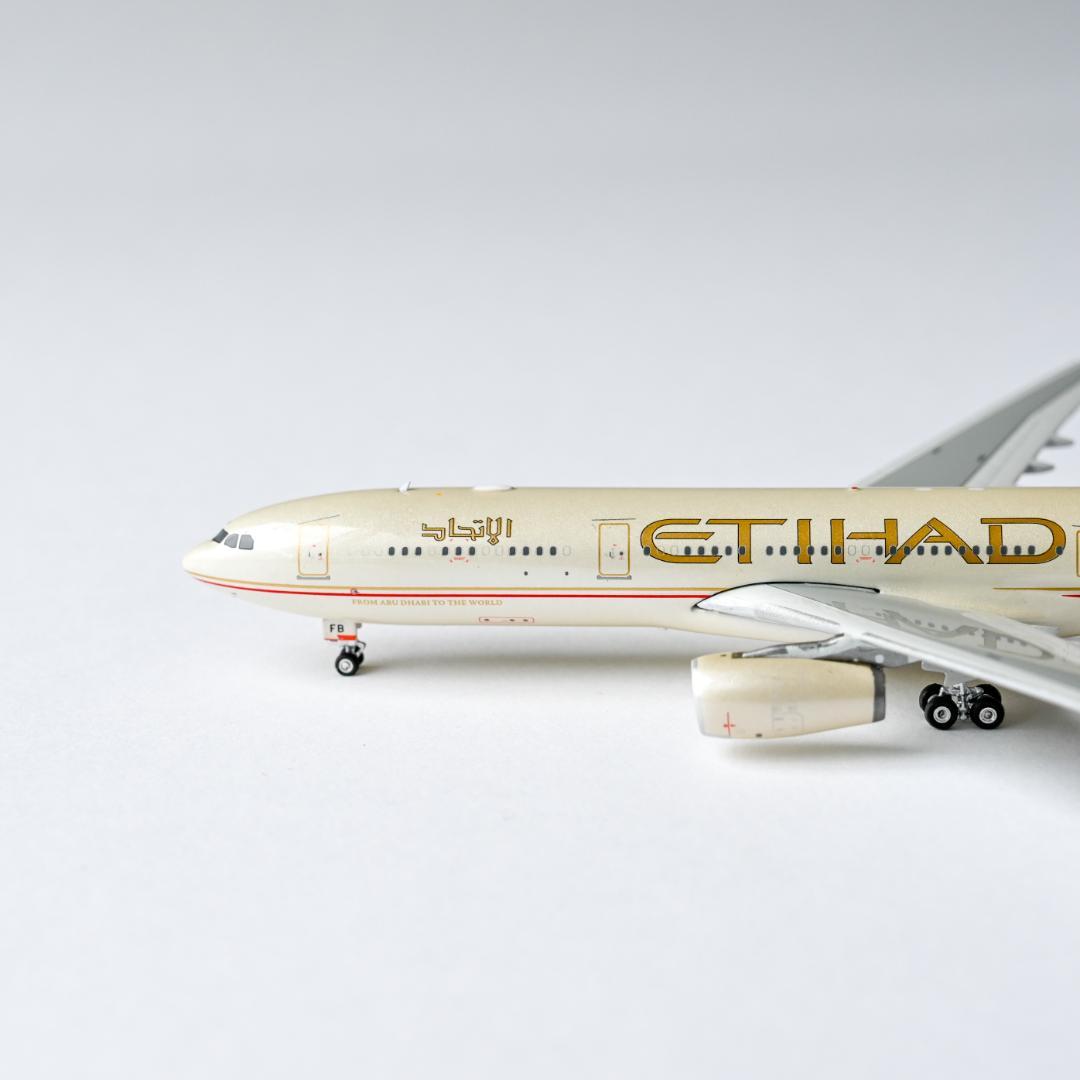 エティハド航空 A330-300 旧塗装 Phoenix 1/400