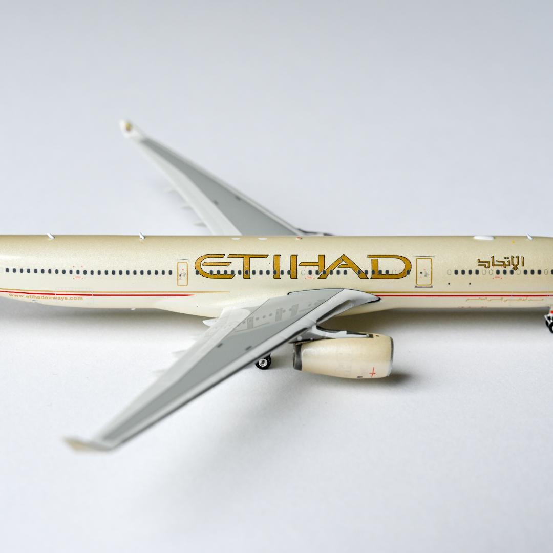 エティハド航空 A330-300 旧塗装 Phoenix 1/400