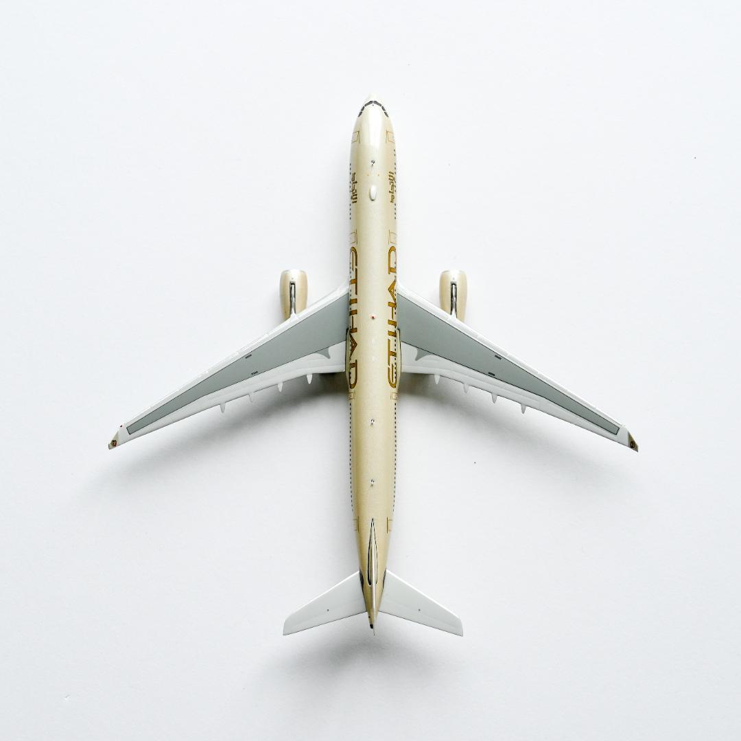 エティハド航空 A330-300 旧塗装 Phoenix 1/400