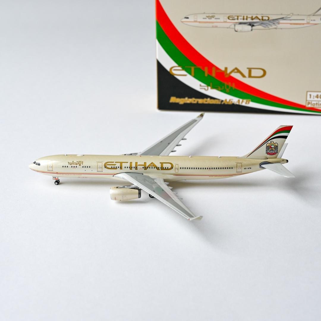 エティハド航空 A330-300 旧塗装 Phoenix 1/400