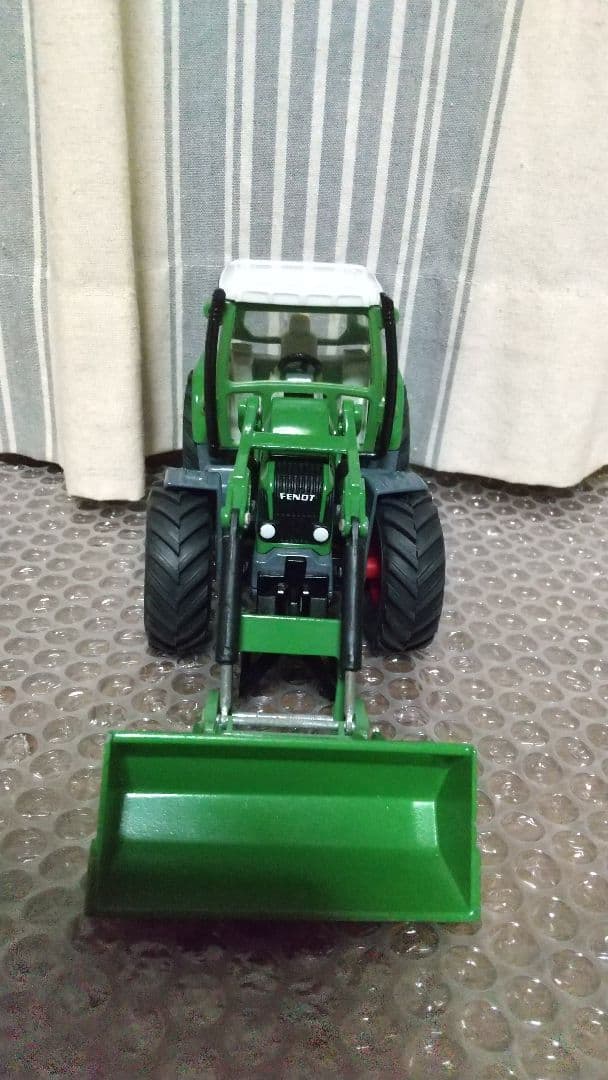 最終値下げ！ジク　ビックサイズ　フェント　ローダー　トラクター　純正パーツ多数