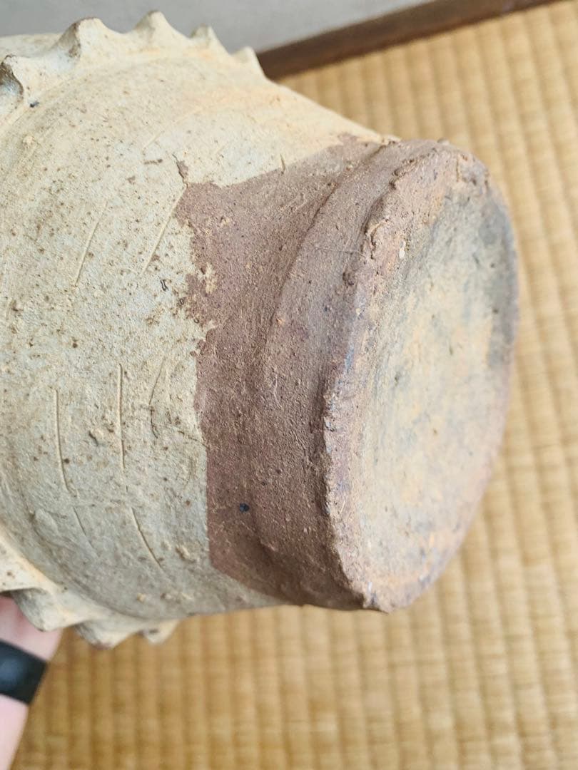 中国早期青磁花瓶　南北朝時代