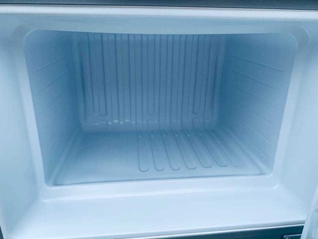 ♻️送料設置無料　AQUA ノンフロン直冷式冷凍冷蔵庫 AQR-111F