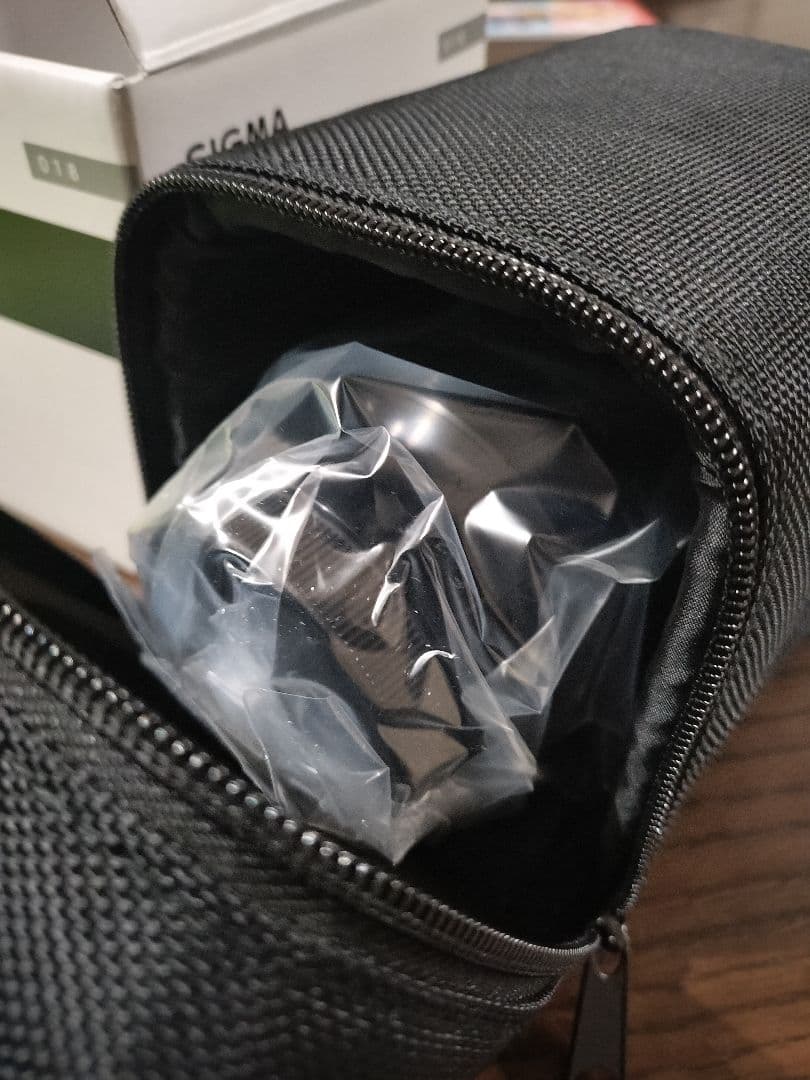 ジ*ン様 SIGMA 70mm F2.8 DG MACRO Sony E-mou