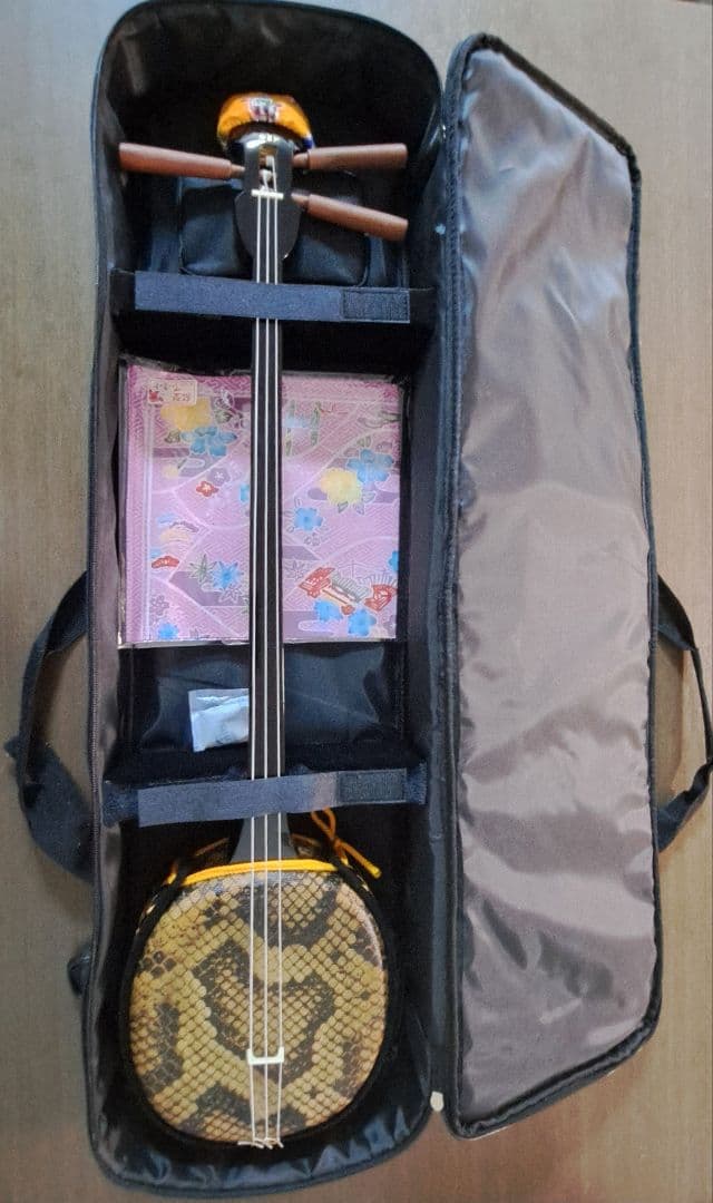 美品 沖縄三線 初心者フルセット 和楽器