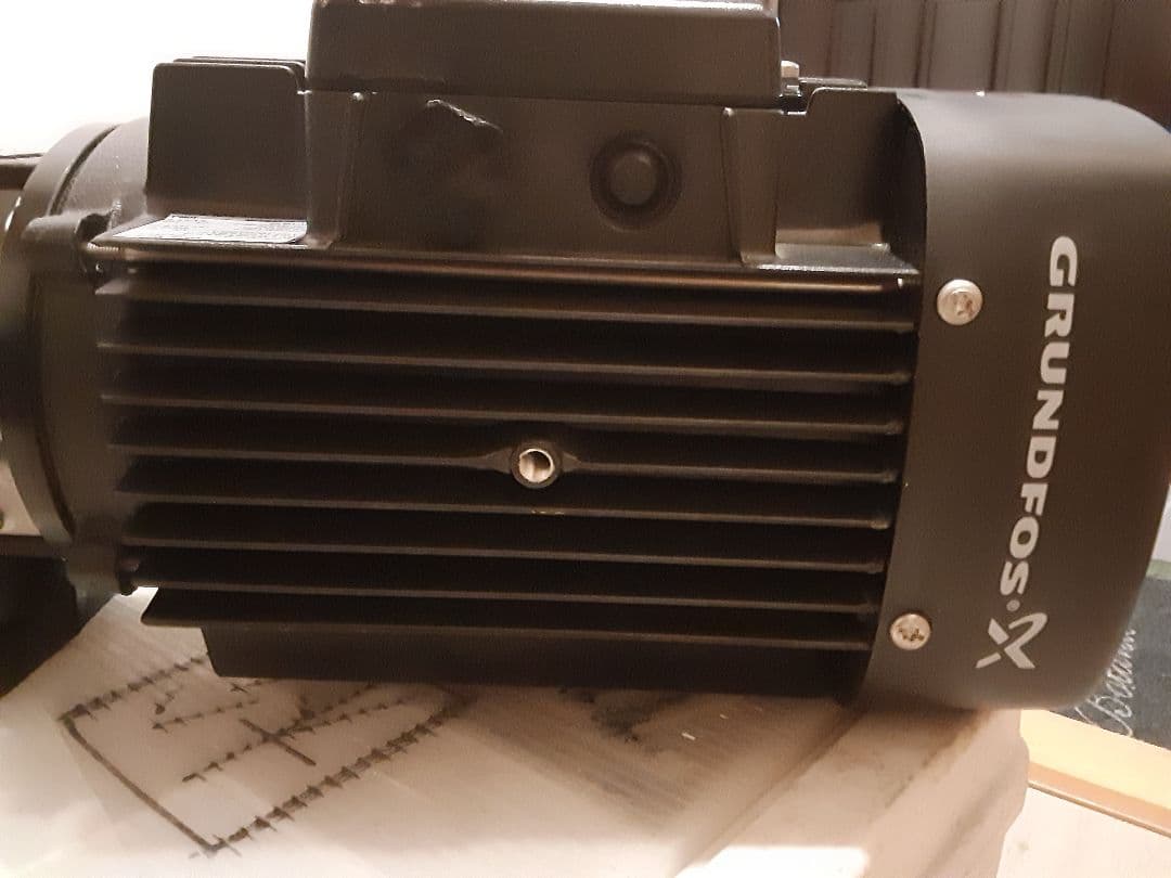 GRUNDFOS 8302型水中ポンプ