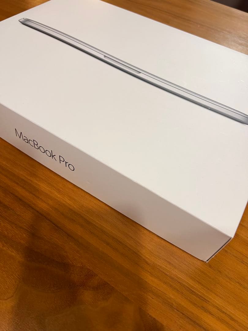 MacBook Pro 13 2015 8GB/256GB 箱・充電器