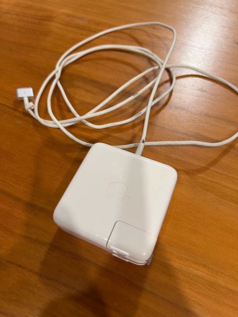 MacBook Pro 13 2015 8GB/256GB 箱・充電器