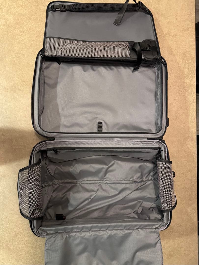 TUMI◯ALPHA3◯インターナショナル・エクスパンダブル・キャリーオン保証付